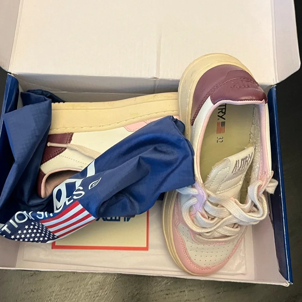 Autry boys sneakers size 32 - Picture 3 of 7
